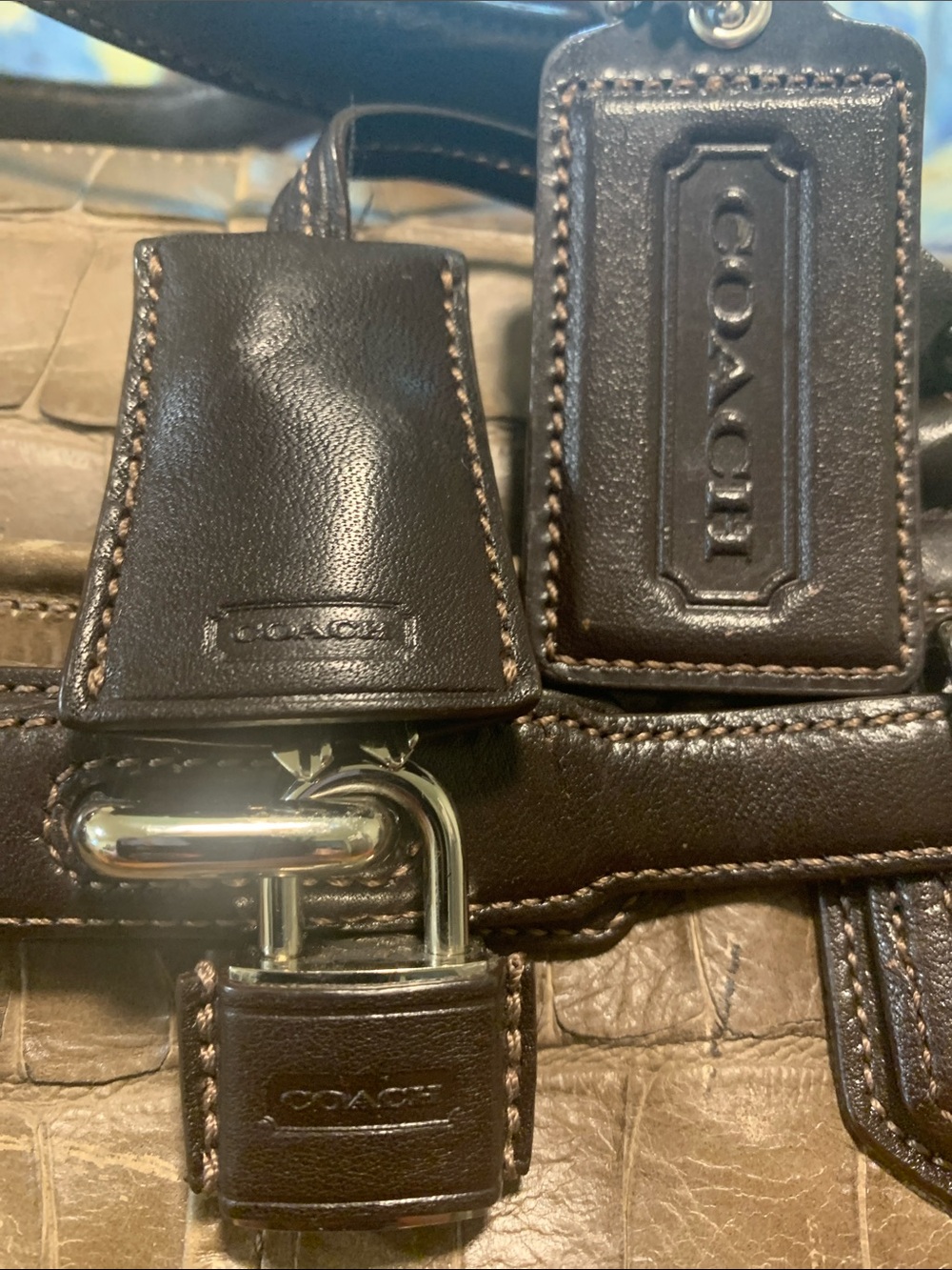 Coach Vintage. Crocodile embossed leather Boston / Satchel with Padlock, key - Picture 13 of 15